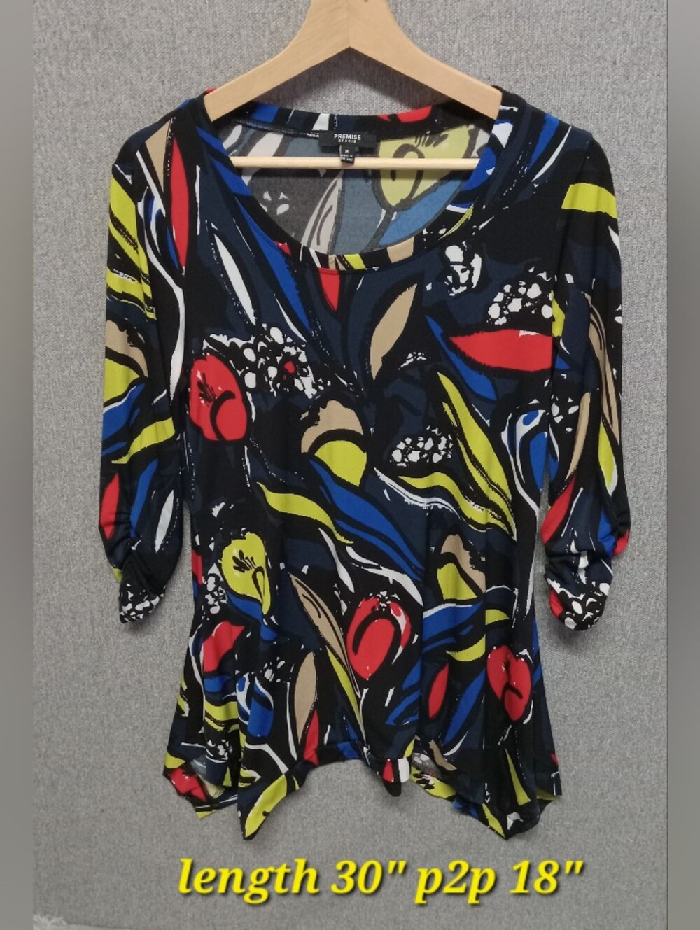 Premise Studio Black Multicolor Floral Scoop Neck Tunic